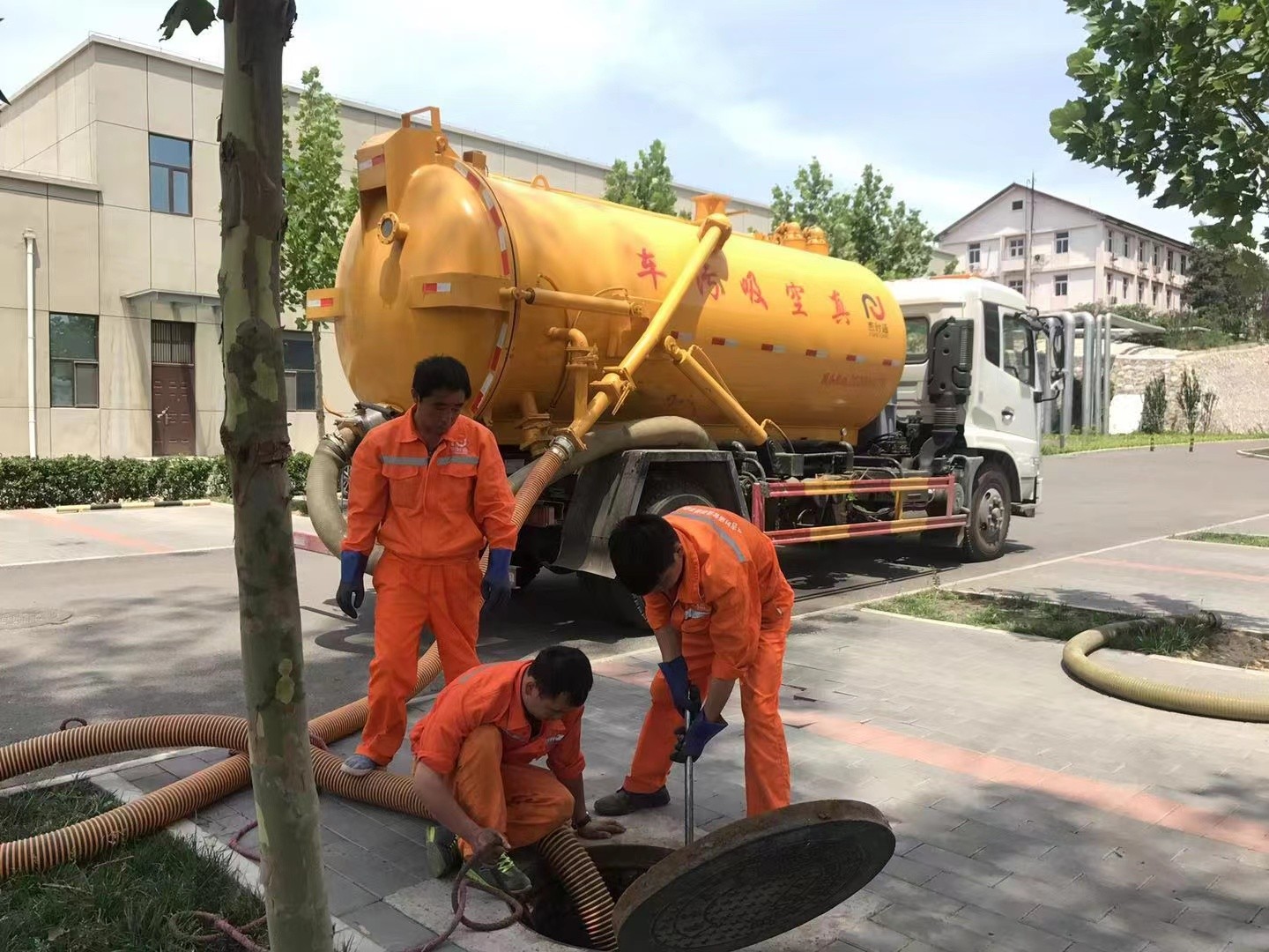 翔安化粪池清理与5-8吨吸粪车施工效率分析